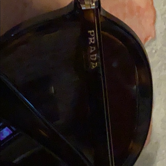 Prada sunglasses - Picture 4 of 5